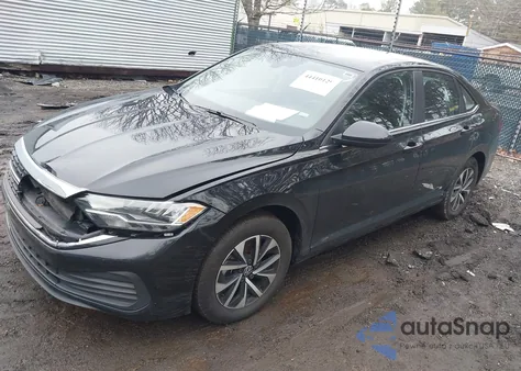 2024 Volkswagen Jetta 1.5T S z USA, uszkodzony, nr VIN 3VW5M7BU1RM093850